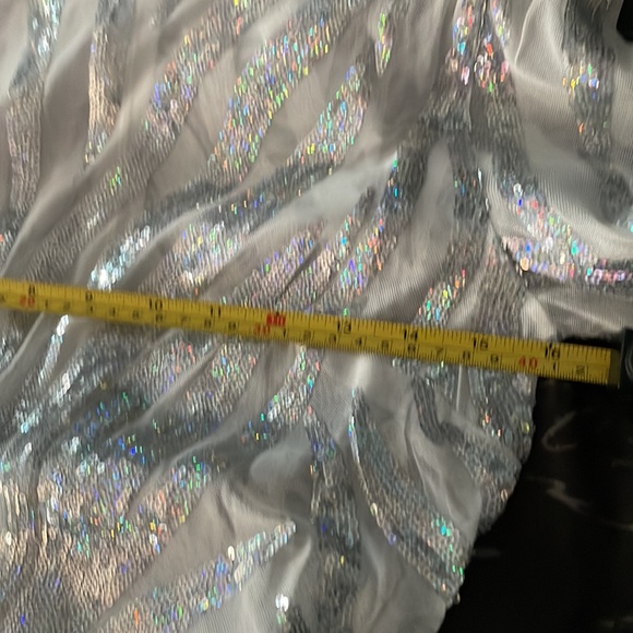 Dress - Picture 6 of 6